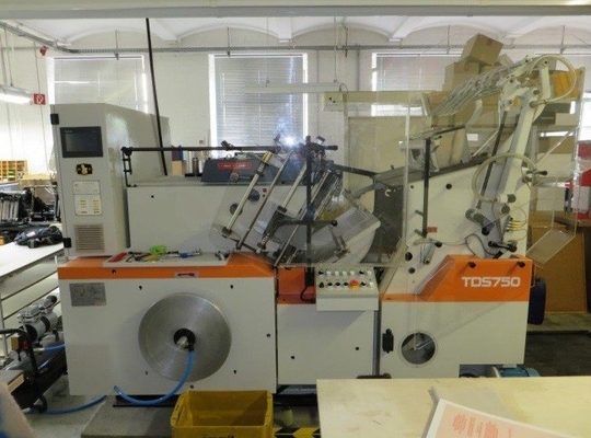 Hoja automática rotatoria que sella la máquina que corta con tintas 750 x 560m m