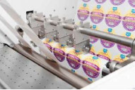 máquina que corta con tintas de la etiqueta de 330m m Digitaces con cubrir y laminar que rajan
