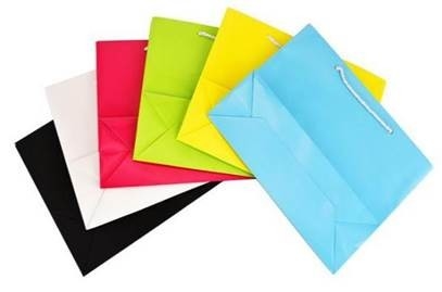 Parte inferior del cuadrado de la máquina de la bolsa de papel de la sola hoja con la tarjeta superior