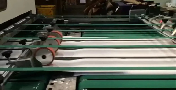 Laminadora y cortadora de rollos de papel de alta velocidad con corte longitudinal y recorte