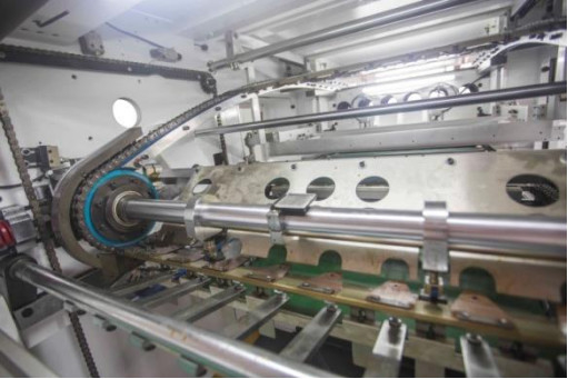 Máquina automática de estampación y corte de láminas 800X580MM 7000s/h