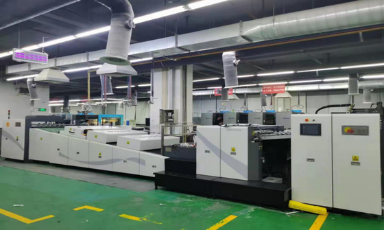 Máquina automática de recubrimiento UV de alta velocidad de 9000 hojas/hora