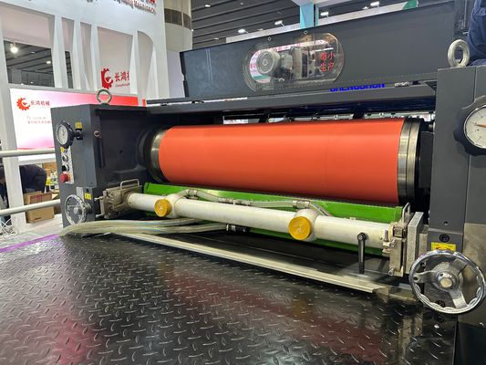 Máquina de recubrimiento UV de alta velocidad 9500 hojas/hora con tamaño máximo de recubrimiento 720x1050mm para base de agua y barniz UV