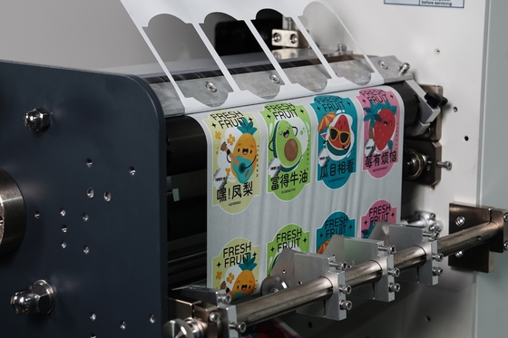 Máquina para cortar a presión con corte y rebobinado