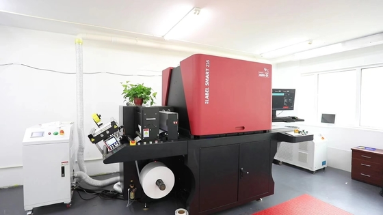 Máquina de impresión y barnizado de etiquetas digitales con múltiples funciones
