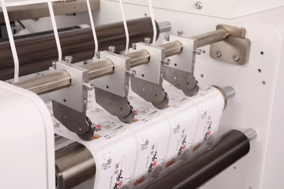 Una estación de seis cabezas VD3350 Máquina de corte de etiqueta digital de alimentación automática
