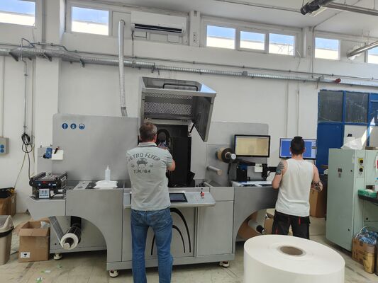 Máquina de acabado de rollo a rollo de etiqueta digital con 60 bolsas/min Velocidad y ancho de bolsa de 120-450 mm para estampado digital de papel