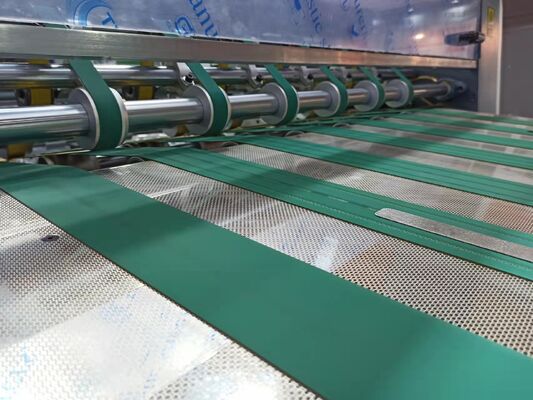 Máquina de barnizado UV de alta velocidad con 9500 hojas/hora, tamaño máximo de la hoja 730x1060 mm y cinta transportadora de teflón para el procesamiento del papel