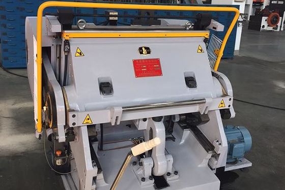 máquina de 1040×720m m 5.5KW 22s/Min Foil Stamping Die Cutting