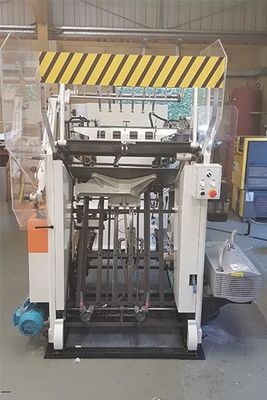 Hoja automática de la cartulina que sella la máquina que corta con tintas 2500shipping y dirección
