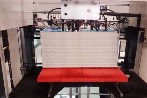 Máquina automática de recubrimiento de manchas UV 9000 hojas/H 730x1060mm