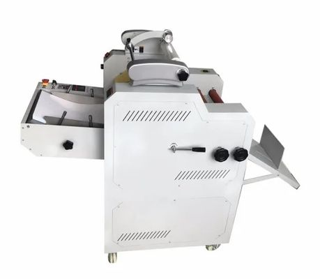 Laminadora de flauta automática de 25 m/min 3900 W con cortador de recorte